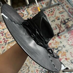 ONE teaspoon Women's Black Leather hat